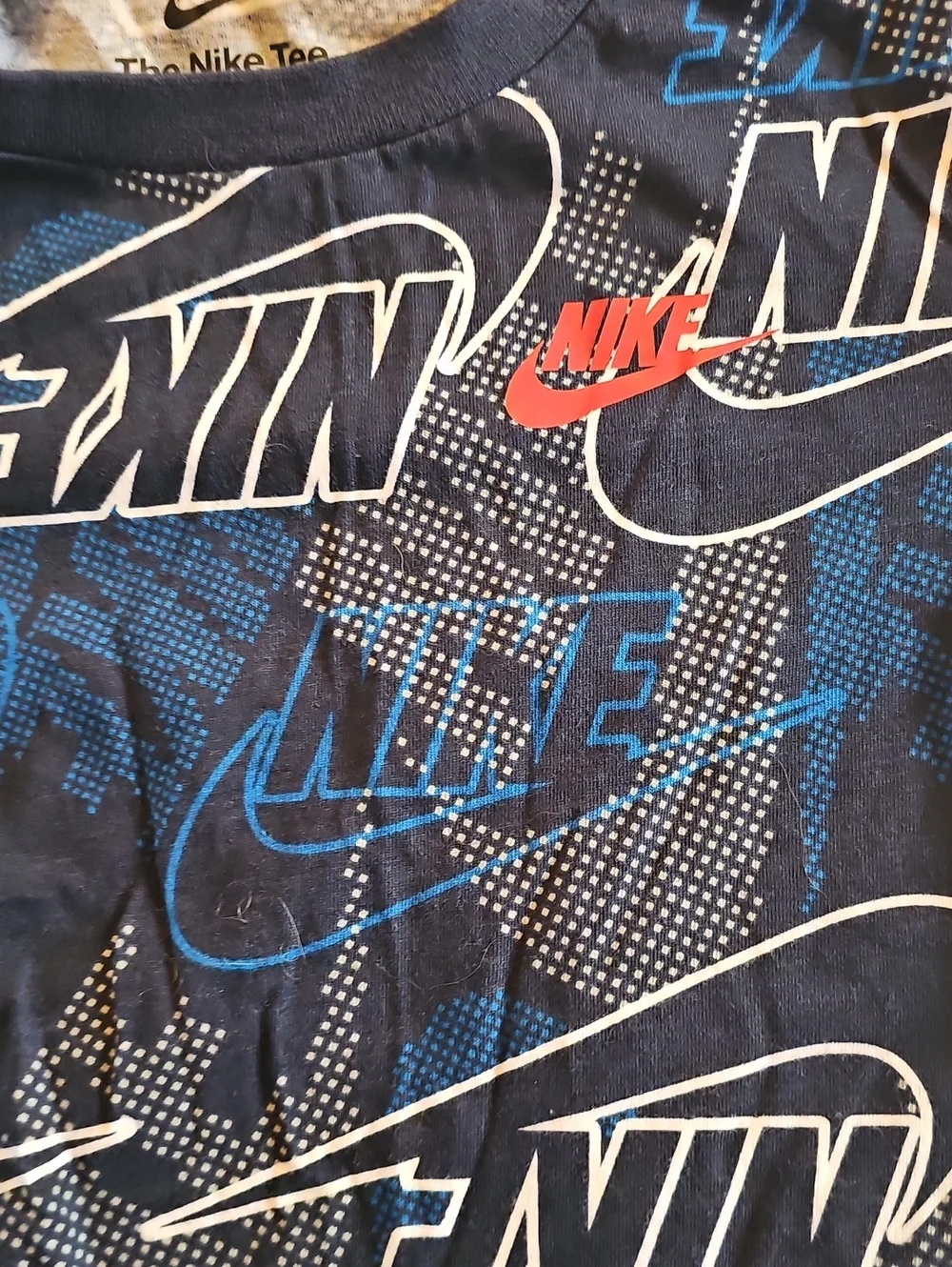 NIKE BOYS 3 LOT 2 SHIRTS 1 JOGGERS SIZE 4,4T AND JOGGERS ARE 5 EUC - Picture 11 of 13